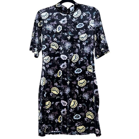 Current Project Style # CD3009 Women Size Large Paisley Floral Mock Neck Short - Picture 1 of 5